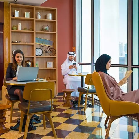 مركز البنك التجاري
