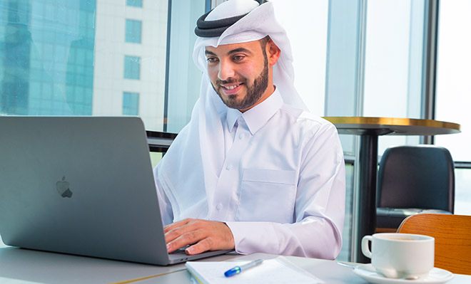 IT Support helping a client