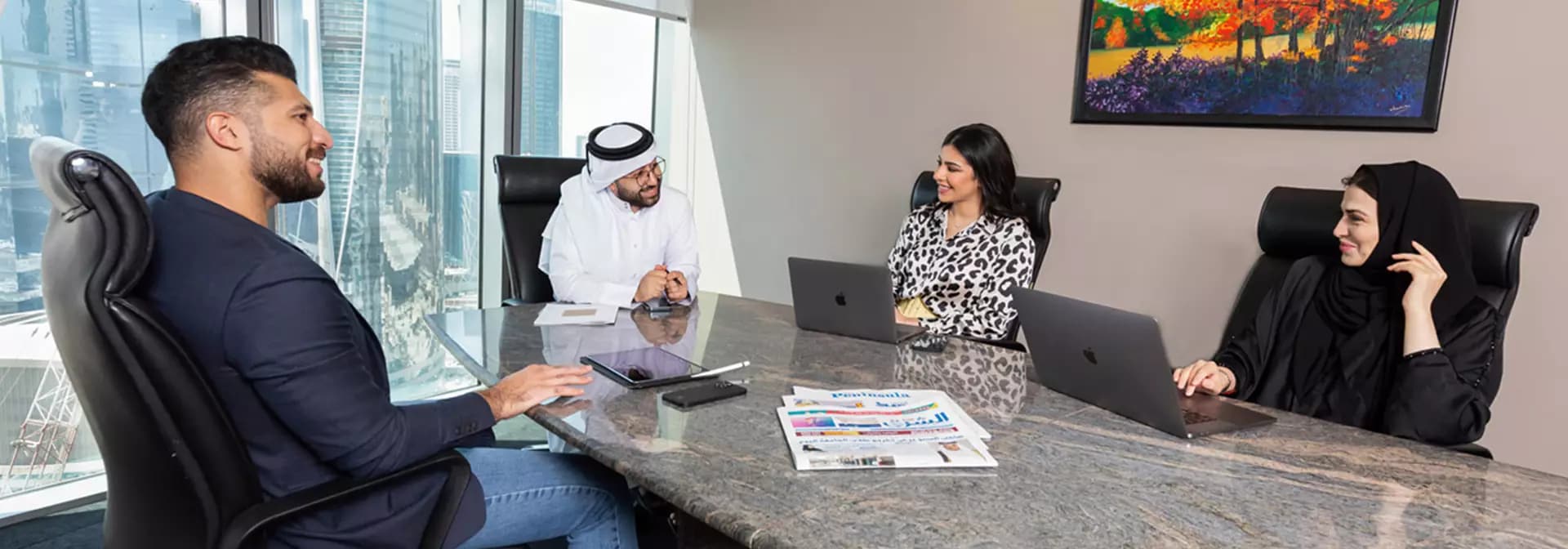 غرف اجتماعات <br> وقاعات مجالس الإدارة